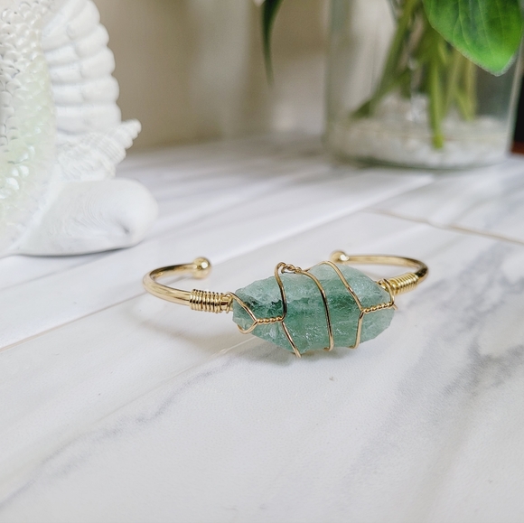 100% Natural Aventurine Crystal Gemstone Gold Tone Bangle Bracelet - Picture 9 of 9